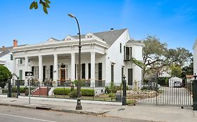 Ashton'S Bed And Breakfast