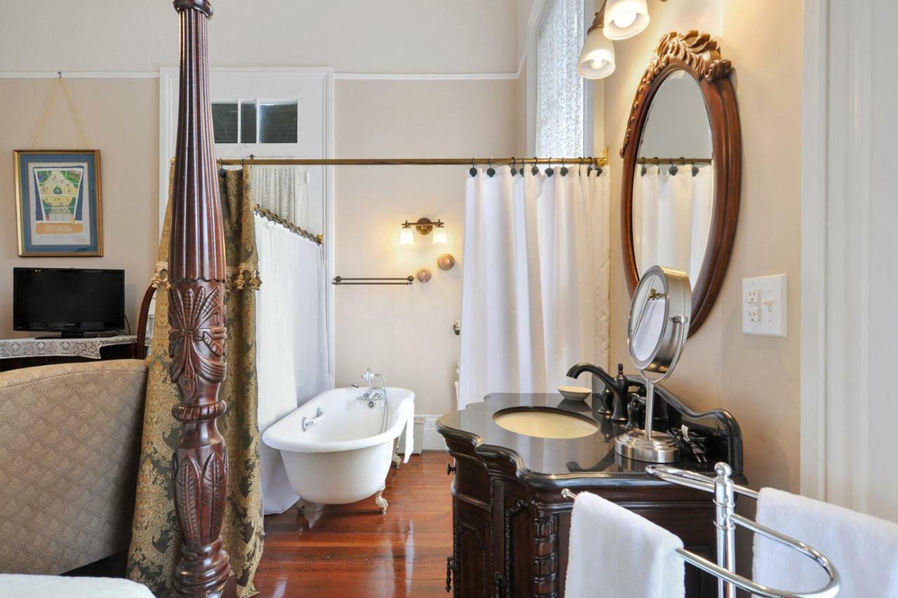 Ashton'S Bed And Breakfast New Orleans Exterior photo